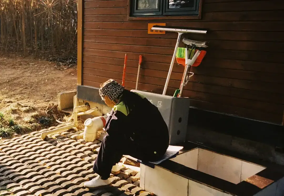 Clear Cut: Choosing the Best Leaf Blower for Post-Chainsaw Debris