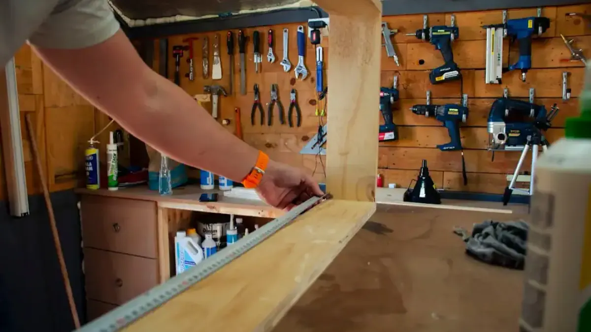 How to Start a Chainsaw Safely and Efficiently: A Step-by-Step Guide