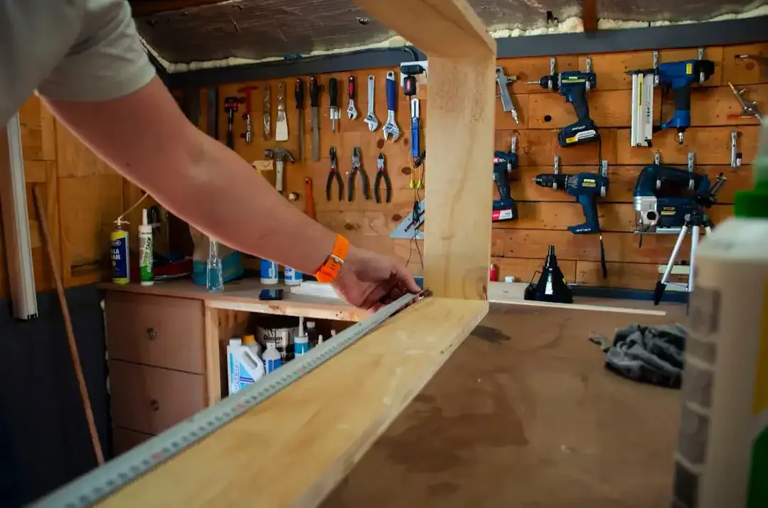 How to Start a Chainsaw Safely and Efficiently: A Step-by-Step Guide