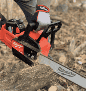 Milwaukee chainsaw M18