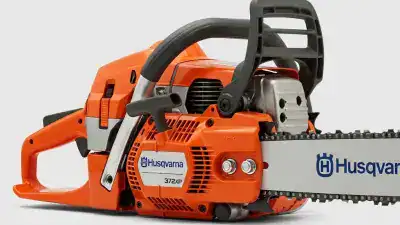 chainsaw husqvarna 372xp featured image 1
